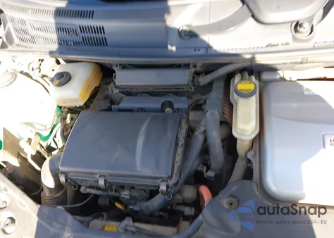 2004 Toyota Prius z USA, uszkodzony, nr VIN JTDKB20U740091601